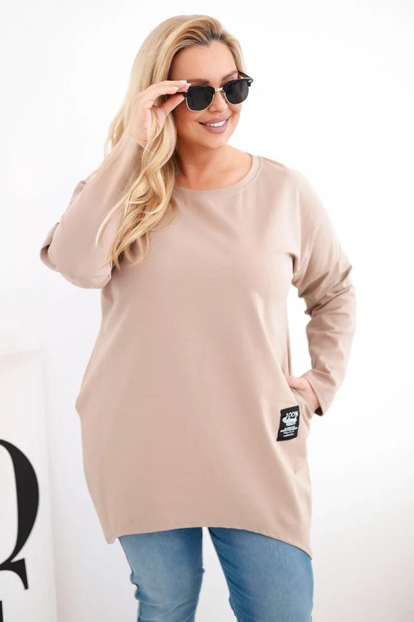 Oversize blúzka s dlhším zadným dielom a dlhým rukávom model 25570